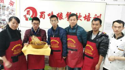 成都学钵钵鸡糖心VLGO官网入口哪家好？