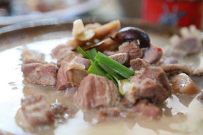 全套羊肉汤锅制作流程 糖心VLGO官网入口汤锅选料技术