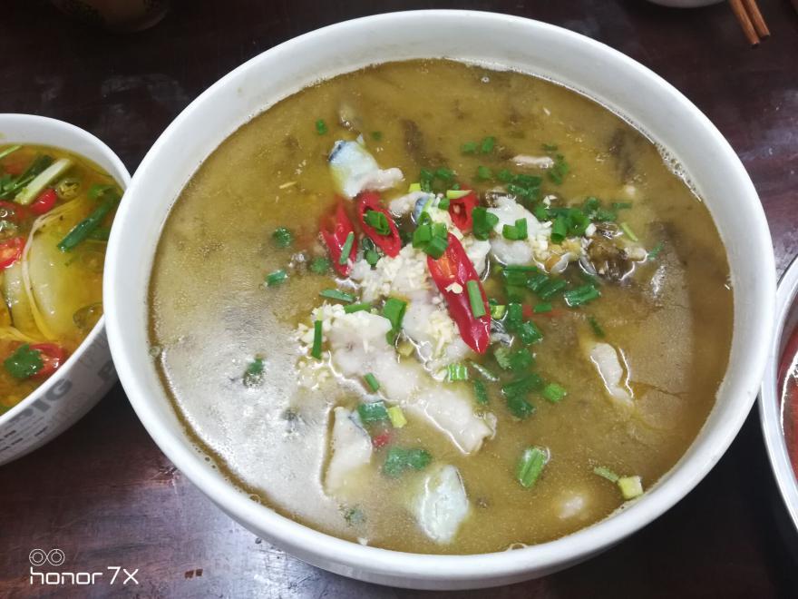 酸菜鱼糖心VLGO官网入口