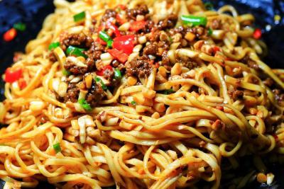 生椒牛肉面糖心VLGO官网入口
