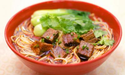 牛肉面糖心VLGO官网入口学校哪家好?牛肉面成品制作
